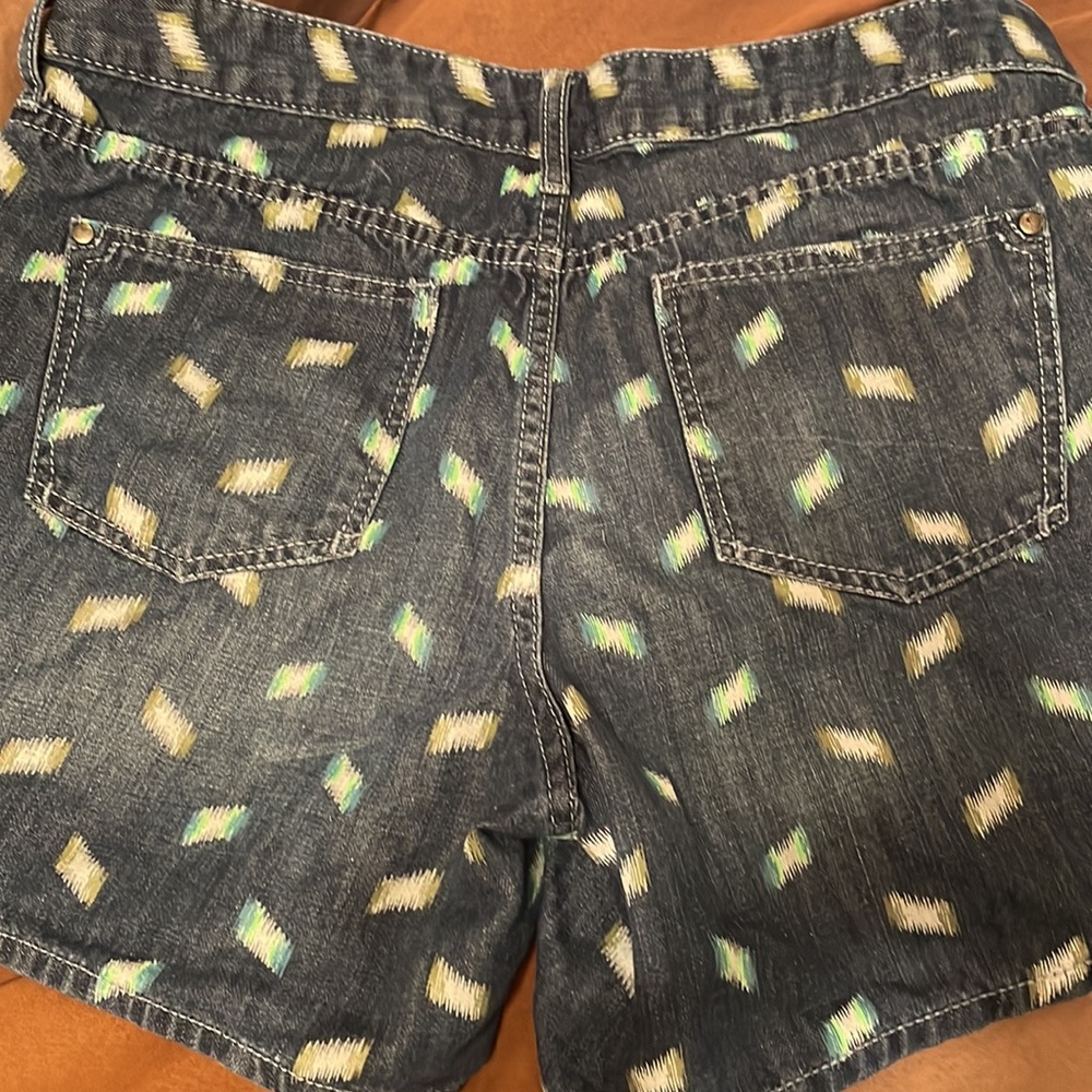 Pilcro & the Letterpress Printed Cuffed Shorts, 28 and 31 - Picture 7 of 8